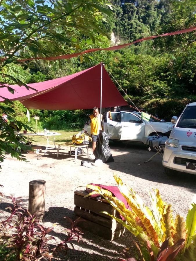 מלון בוקיטינגי Tapian Ratu Camp מראה חיצוני תמונה